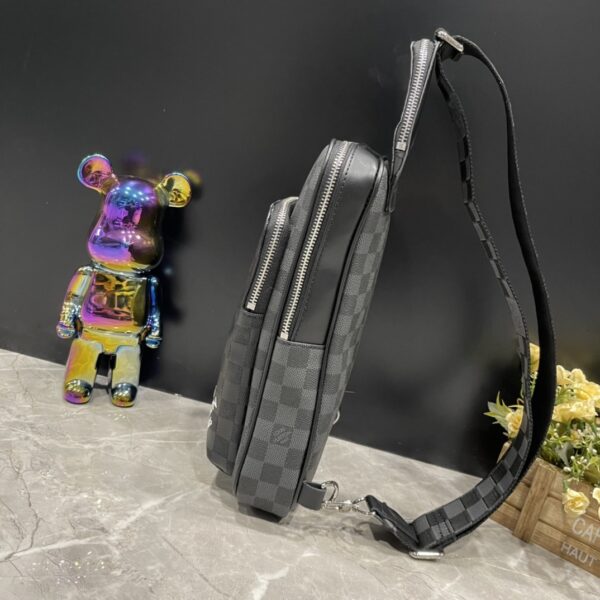 LOUIS VUITTON AVENUE SLINGBAG 31CM BLACK AND GREY N40439 - Image 7