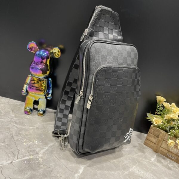 LOUIS VUITTON AVENUE SLINGBAG 31CM BLACK AND GREY N40439 - Image 8