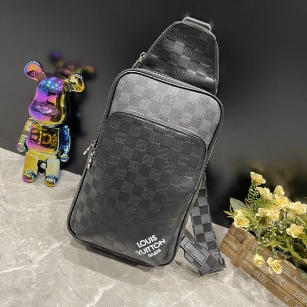 LOUIS VUITTON AVENUE SLINGBAG 31CM BLACK AND GREY N40439 - Image 9