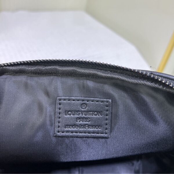 LOUIS VUITTON QUEST MESSENGER BLACK 18CM - Image 3