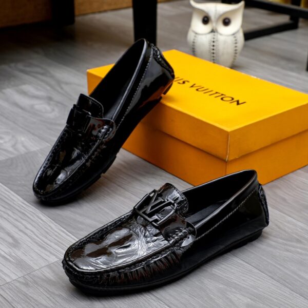 LOUIS VUITTON LOAFER ALLIGATOR POLISH LEATHER WITH LV LOGO IN BLACK - Image 2