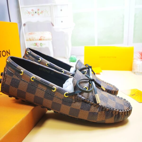 LOUIS VUITTON GLORIA LOAFERS DAMIER BROWN - Image 2
