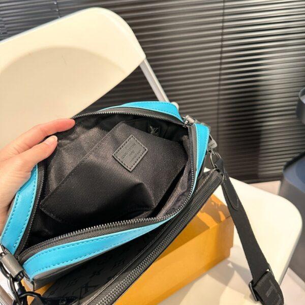 LOUIS VUITTON TRIO MESSENGER TURQUOISE 25CM M69443 - Image 9