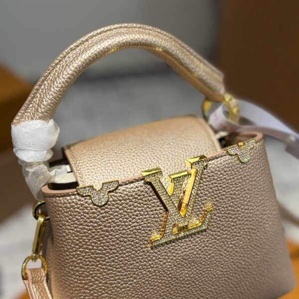 LOUIS VUITTON CAPUCINES BAG GOLD 22CM M24583 - Image 6