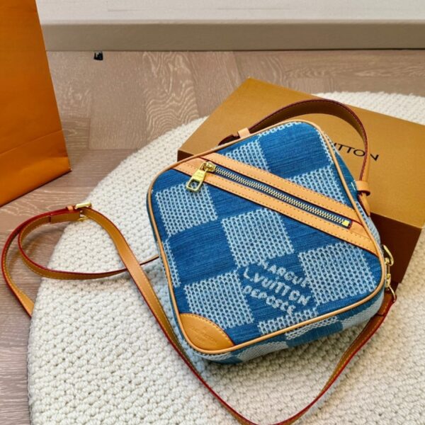LOUIS VUITTON CHESS MESSENGER DAMIER DENIM BLUE 20CM N40706 - Image 2