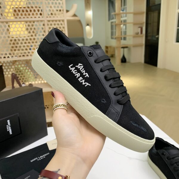 SAINT LAURENT COURT CLASSIC EMBROIDERED SNEAKERS BLACK 611106GUP501000 - Image 4
