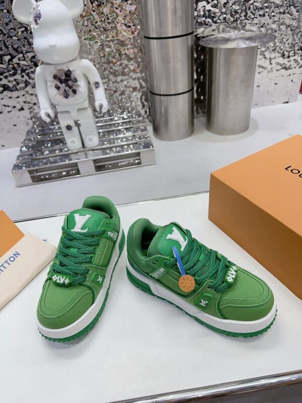 LOUIS VUITTON LV TRAINER MAXI SNEAKER GREEN - Image 5