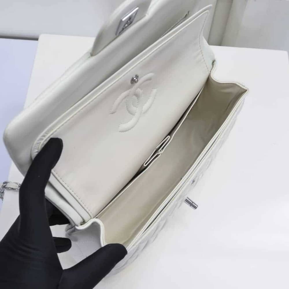 CHANEL CLASSIC DOUBLE FLAP BAG WHITE SILVER HARDWARE 25CM - Image 6
