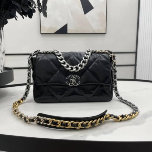 Alternative view of Chanel 19 Series Classic Double C Logo Silver Turn Buckle Black 31cm