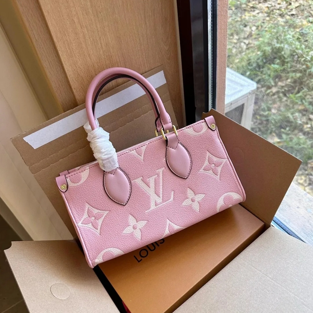 LOUIS VUITTON ONTHEGO EAST WEST BAG PINK WHITE 25CM - Image 2