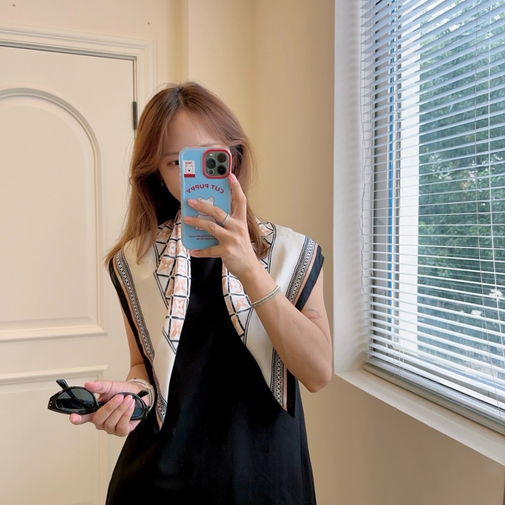 LOUIS VUITTON MONOGRAM FLOWER TILE IN BEIGE 70CM - Image 5