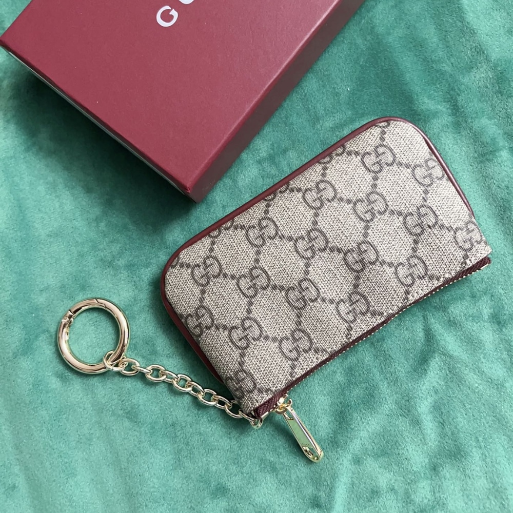 GUCCI KEY CASE WITH GG AND DOG DETAIL BEIGE AND DARK BROWN 12CM - Image 6