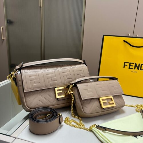 Alternative view of Fendi Baguette Chain Midi Leather Bag Beige With FF Motif 24Cm