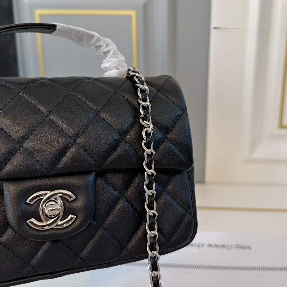 CHANEL MINI FLAP BAG BLACK 20CM - Image 3