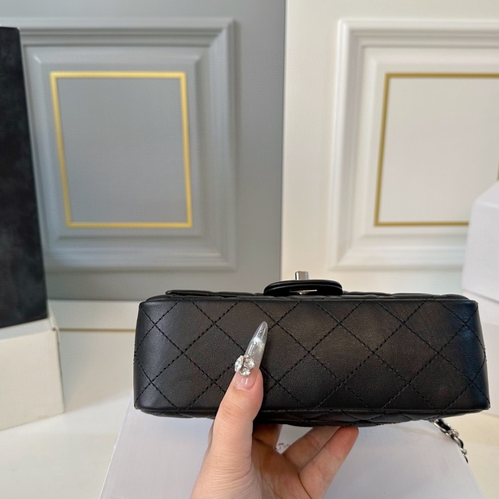 CHANEL MINI FLAP BAG BLACK 20CM - Image 4