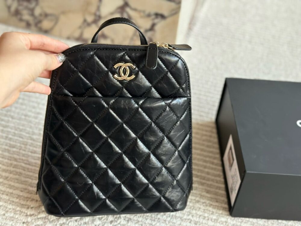 CHANEL MY POCKET BACKPACK SHINY BLACK 24CM - Image 2