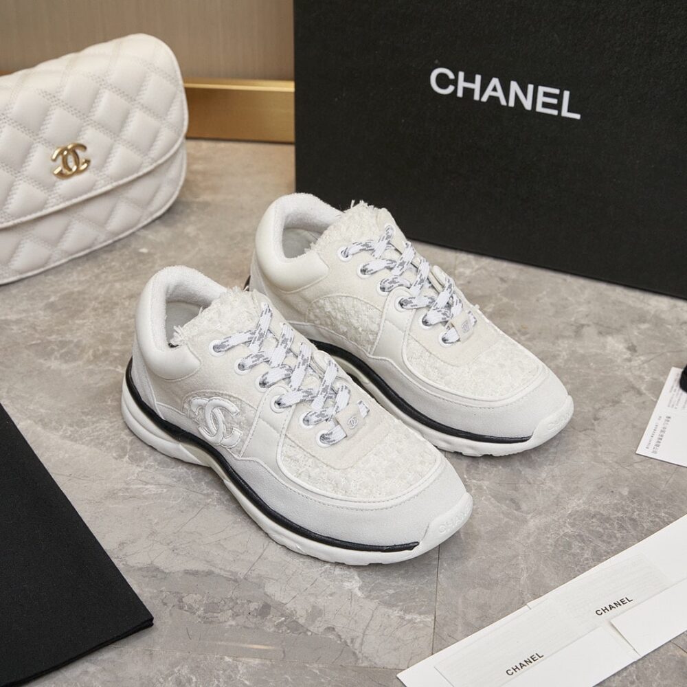 CHANEL VELOUR TWEED CC SNEAKER WHITE - Image 9