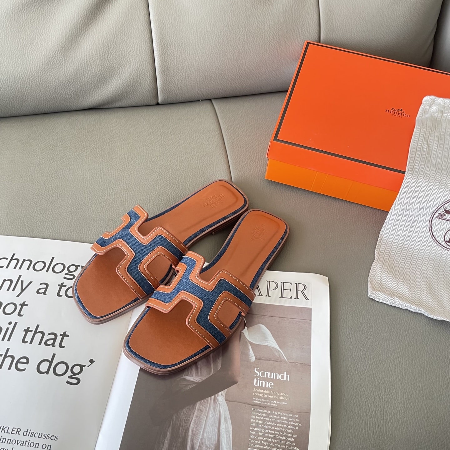 HERMES ORAN SANDAL BLEU BRUT GOLD H221105ZV48340 - Image 2