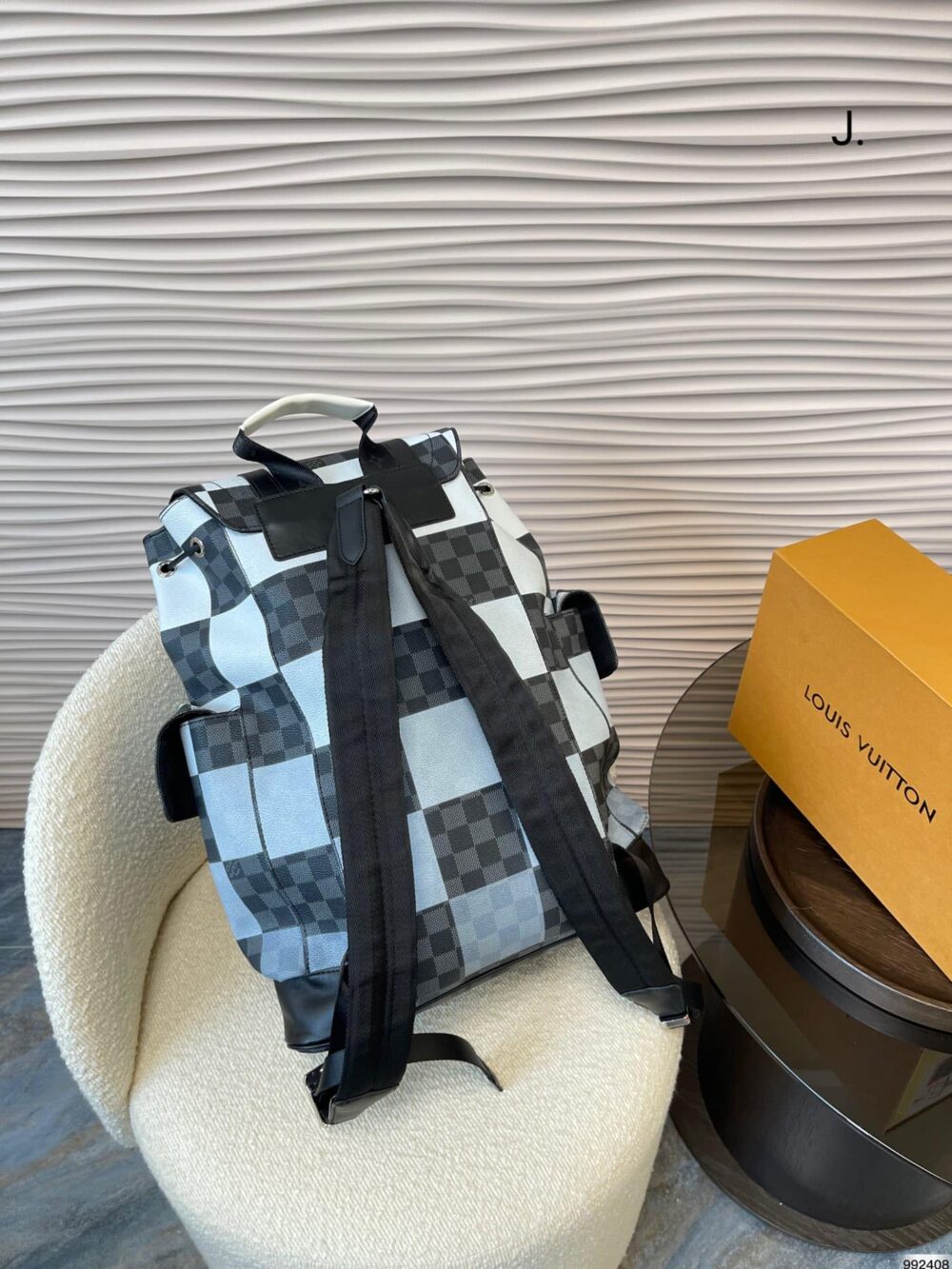LOUIS VUITTON CHRISTOPHER MM BACKPACK BLACK AND WHITE 42CM - Image 8
