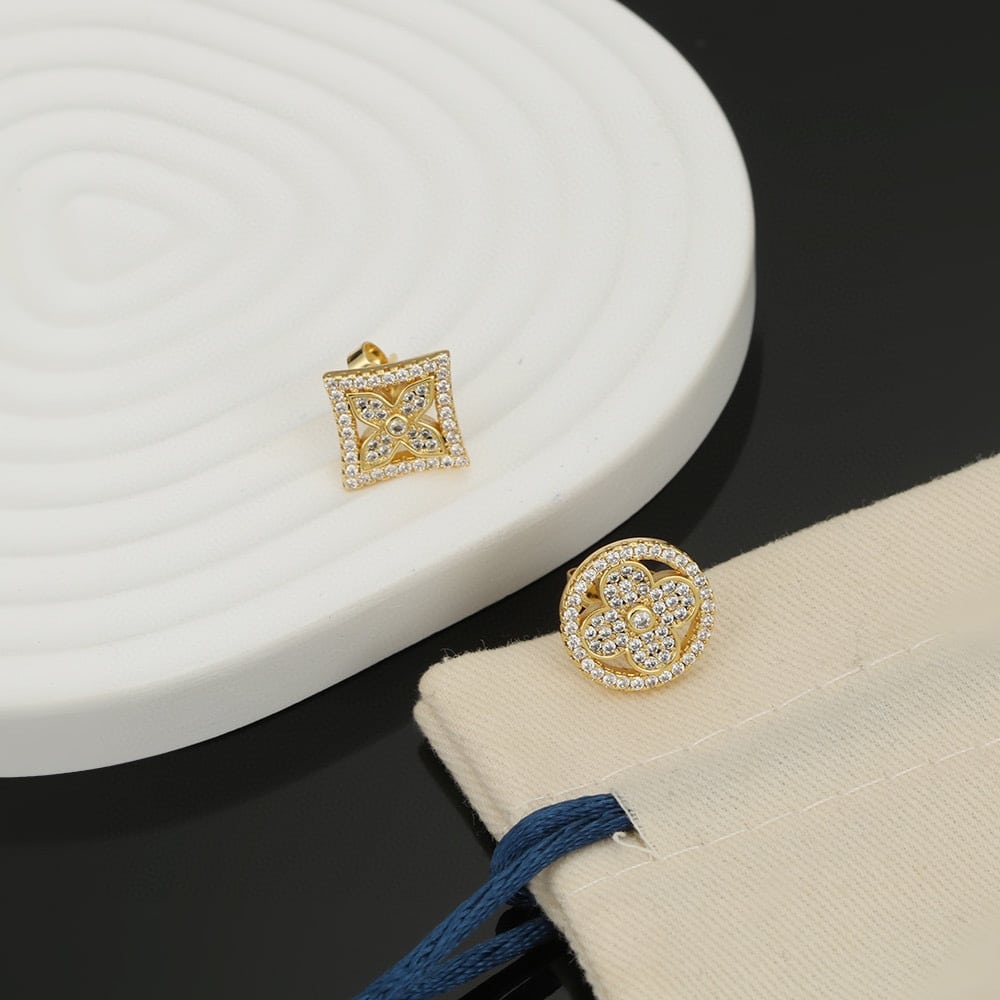 LOUIS VUITTON IDYLLE BLOSSOM STUD EARRINGS GOLD AND DIAMONDS - Image 6