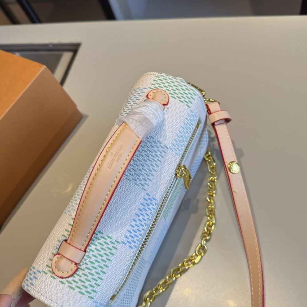 LOUIS VUITTON POCHETTE MÉTIS EAST WEST DAMIER CANVAS LIGHT BLUE 21CM - Image 6