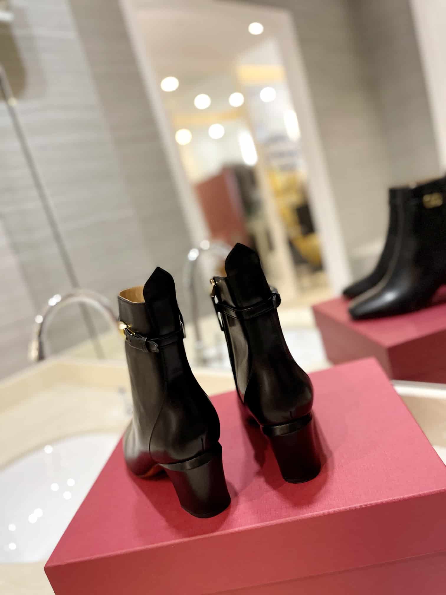 VALENTINO GARAVANI TAN GO ANKLE BOOT IN CALFSKIN LEATHER BLACK 3W2S0GZ2ATZ 0NO - Image 3