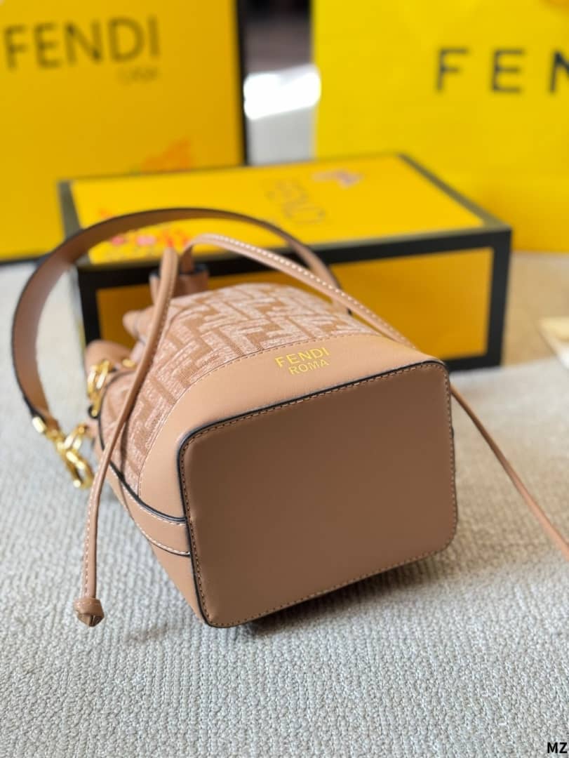 FENDI MON TRESOR CANVAS BAG WITH FF EMBROIDERY 23CM - Image 7