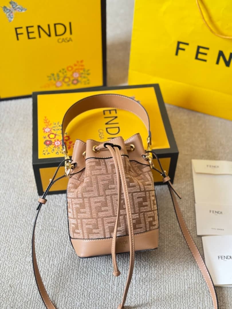 FENDI MON TRESOR CANVAS BAG WITH FF EMBROIDERY 23CM - Image 6