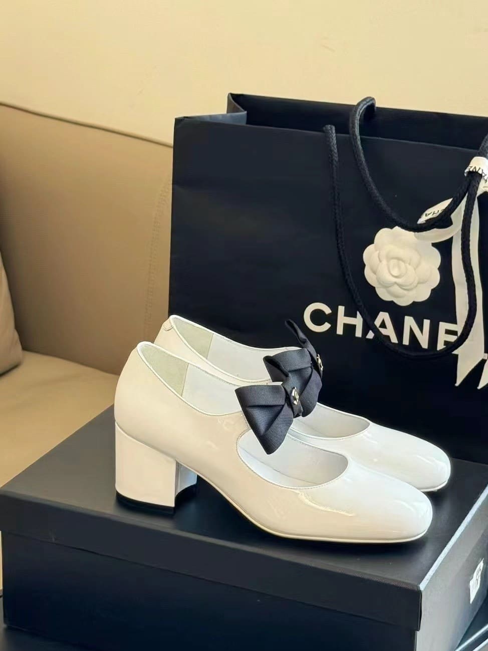 CHANEL MARY JANES WHITE AND BLACK G45356 B15113 NT688 - Image 7