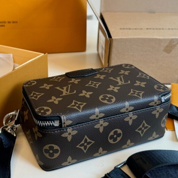 LOUIS VUITTON ALPHA WEARABLE WALLET BROWN 18CM M81260 - Image 4