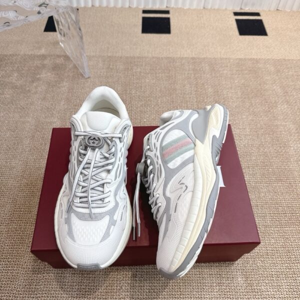 GUCCI MEN 20 TRAINER WHITE AND GREY 814040 FAD6Q 8745 - Image 3