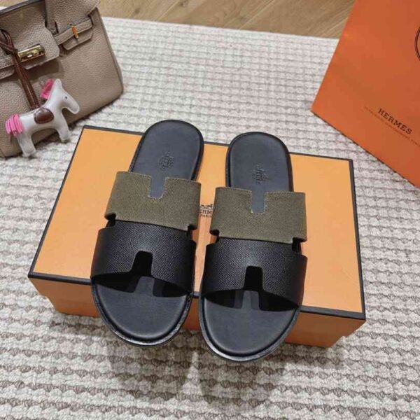 HERMES IZMIR SANDAL KAKI AND NOIR H231812ZHK3400 - Image 2