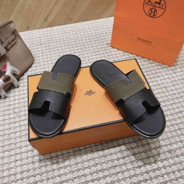 HERMES IZMIR SANDAL KAKI AND NOIR H231812ZHK3400 - Image 3