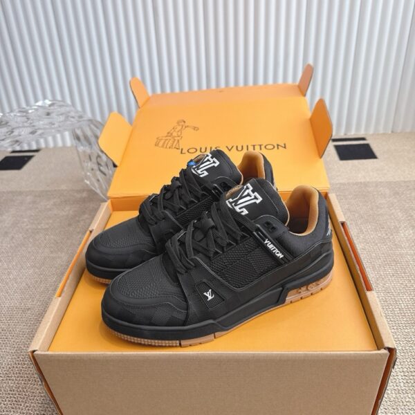 LOUIS VUIITON LV TRAINER SNEAKER BLACK 1AHTT2 - Image 2