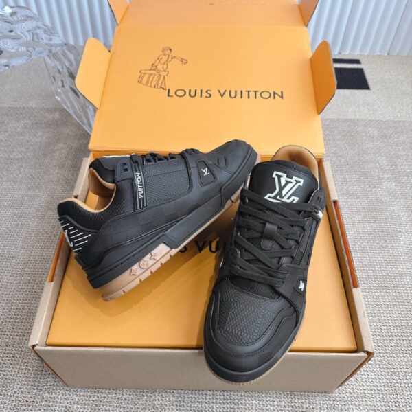 LOUIS VUIITON LV TRAINER SNEAKER BLACK 1AHTT2 - Image 4
