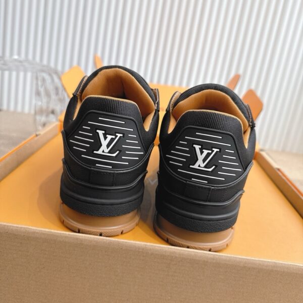 LOUIS VUIITON LV TRAINER SNEAKER BLACK 1AHTT2 - Image 6