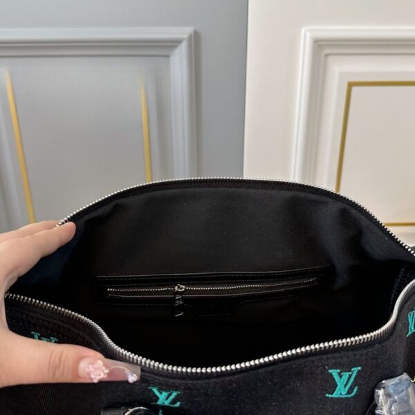 LOUIS VUITTON KEEPALL BANDOULIÈRE BLUE DENIM 40CM - Image 4