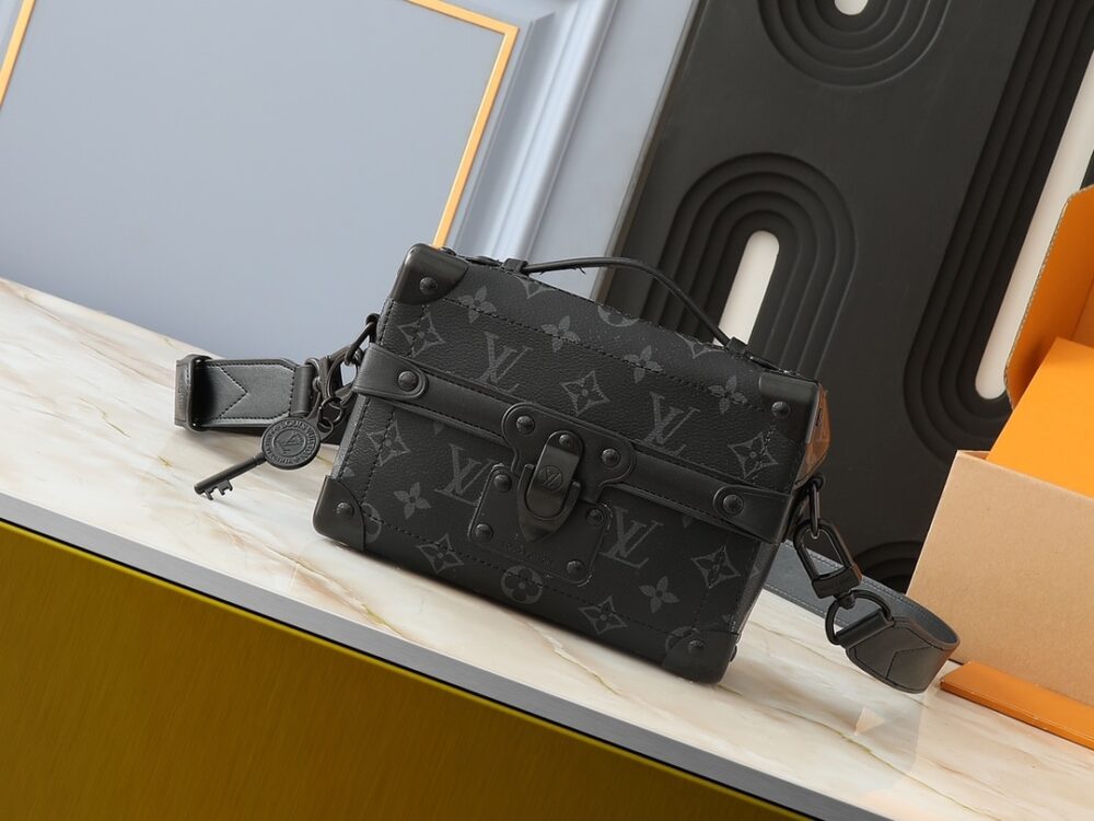 LOUIS VUITTON SOUL TRUNK BAG MONOGRAM BLACK 19CM M11743 - Image 2