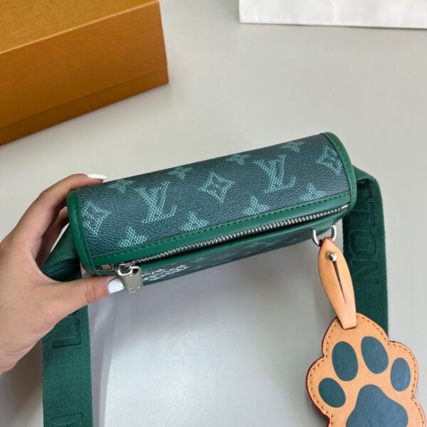 LOUIS VUITTON BOSPHORE WEARABLE WALLET GREEN 18CM M12637 - Image 3