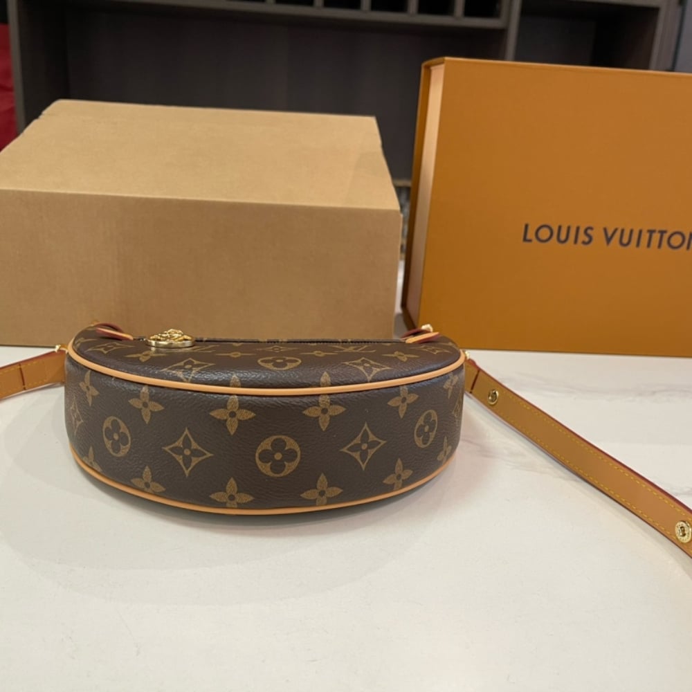 LOUIS VUITTON LOOP MONOGRAM COATED CANVAS 22CM M81098 - Image 4