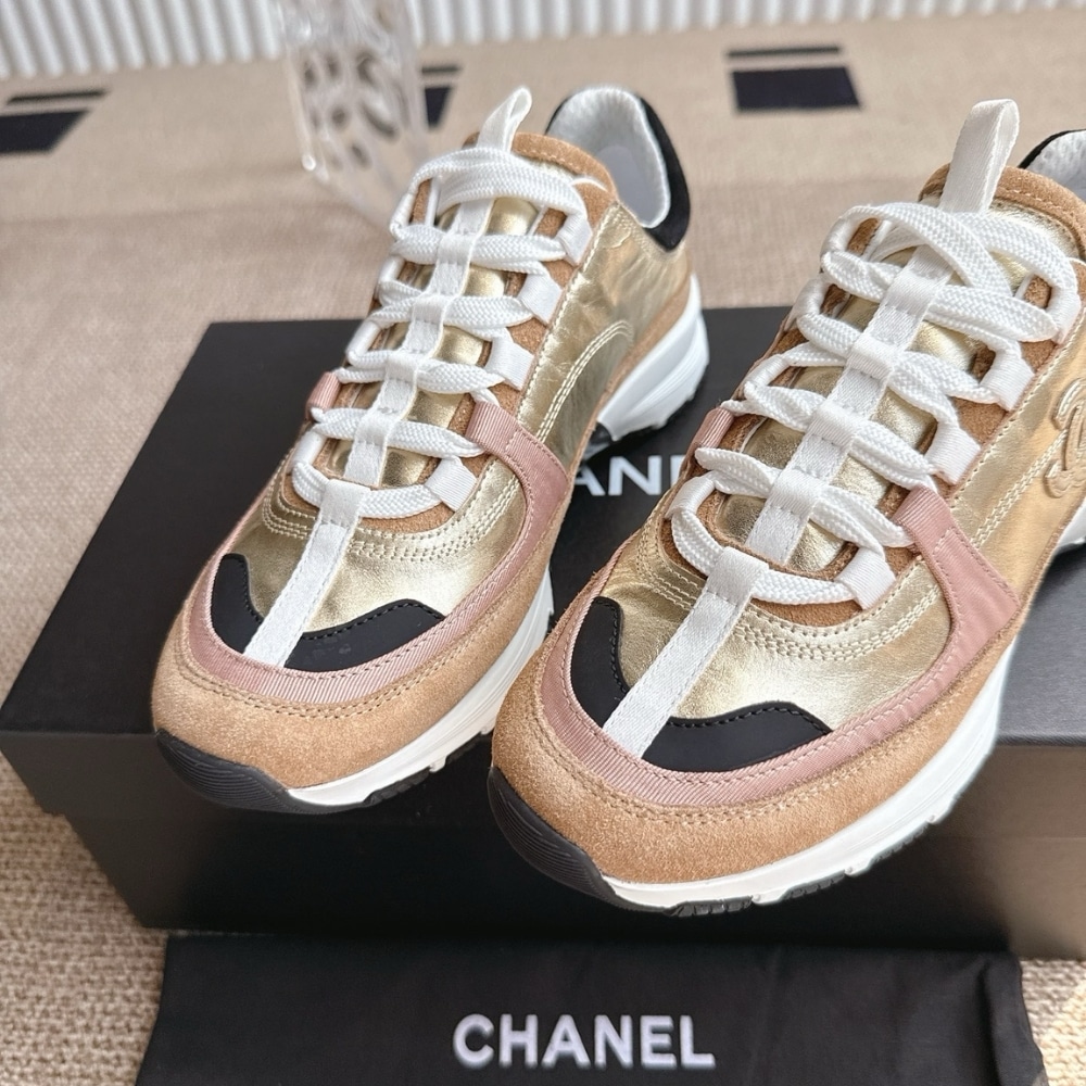 CHANEL SNEAKER GOLD BEIGE AND BLACK G46609 B21320 U2406 - Image 4