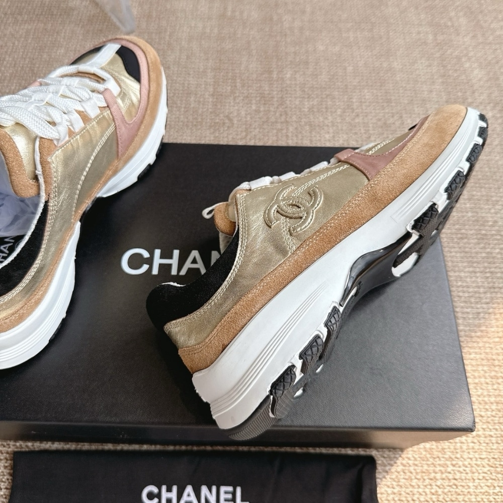 CHANEL SNEAKER GOLD BEIGE AND BLACK G46609 B21320 U2406 - Image 5