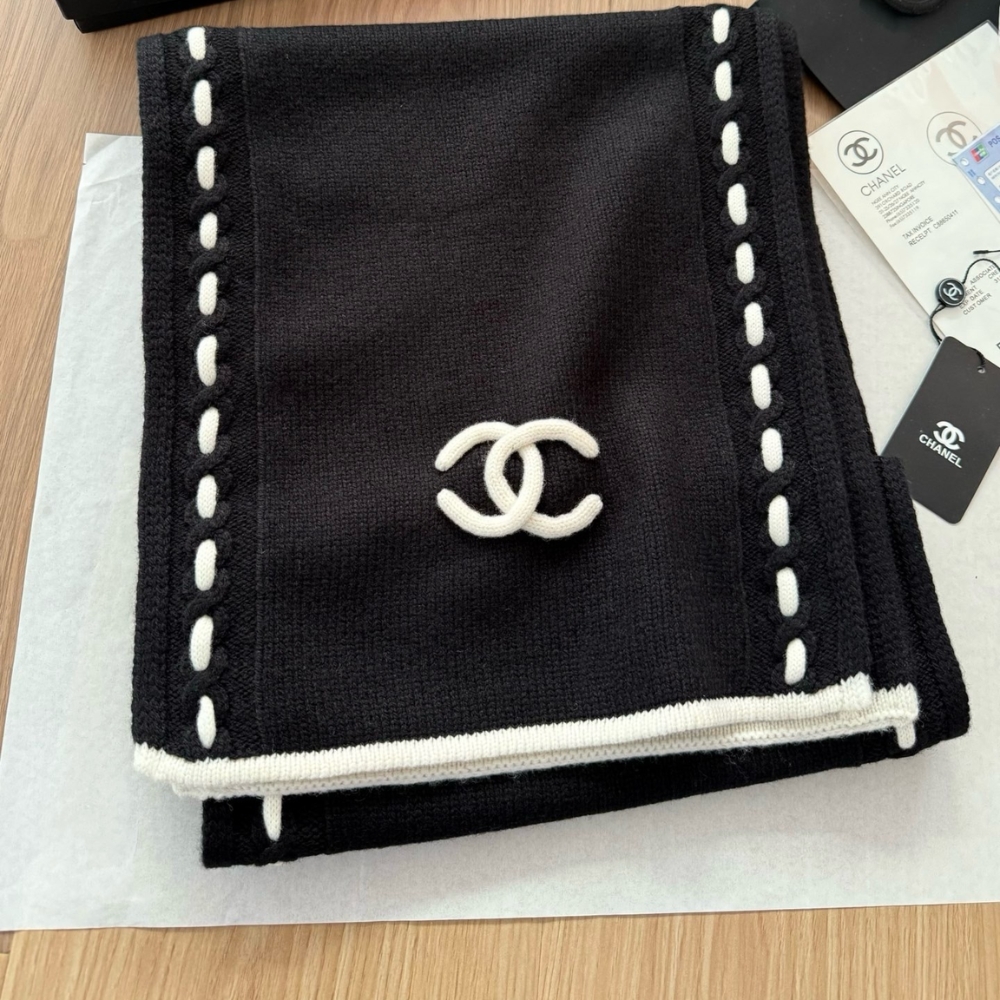 CHANEL CC LOGO CASHMERE SCARF BLACK 180CM - Image 3