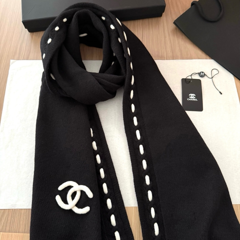 CHANEL CC LOGO CASHMERE SCARF BLACK 180CM - Image 5