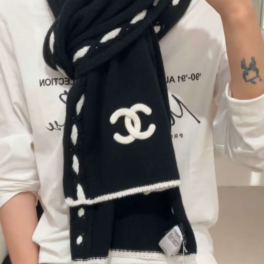 CHANEL CC LOGO CASHMERE SCARF BLACK 180CM - Image 6