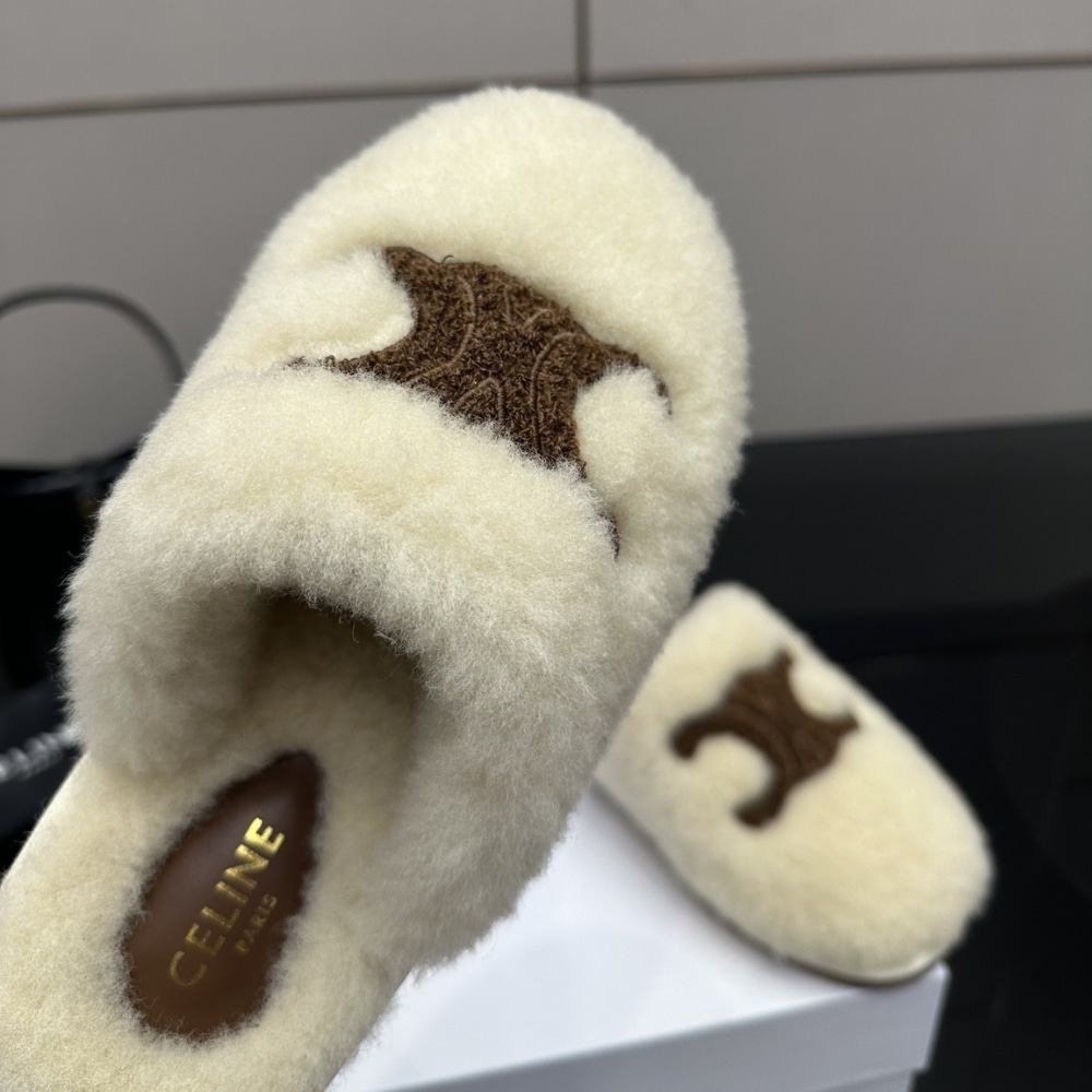 CELINE GEORGIA SLIDE IN SHEARLING BEIGE 362133562C 02BG - Image 7