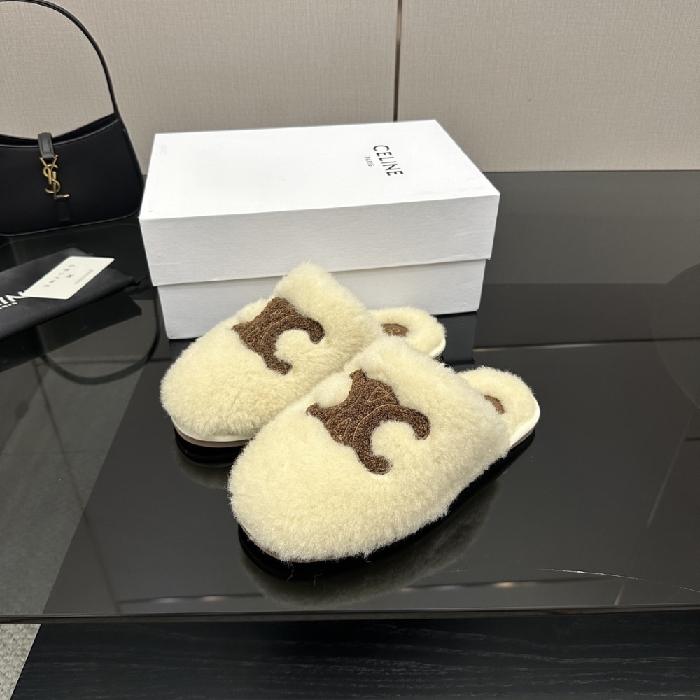 CELINE GEORGIA SLIDE IN SHEARLING BEIGE 362133562C 02BG - Image 5
