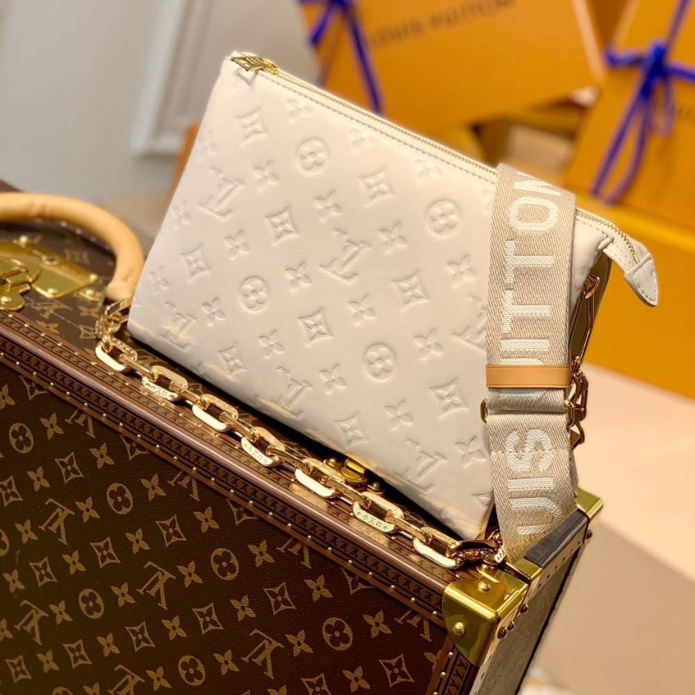 LOUIS VUITTON COUSSIN PM BAG CREAM 26CM M57793 - Image 2