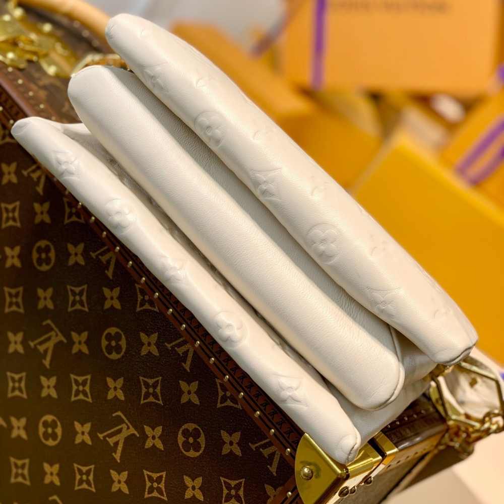 LOUIS VUITTON COUSSIN PM BAG CREAM 26CM M57793 - Image 4