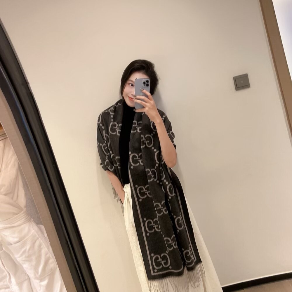 GUCCI GG JACQUARD CASHMERE SCARF BLACK 180CM - Image 3